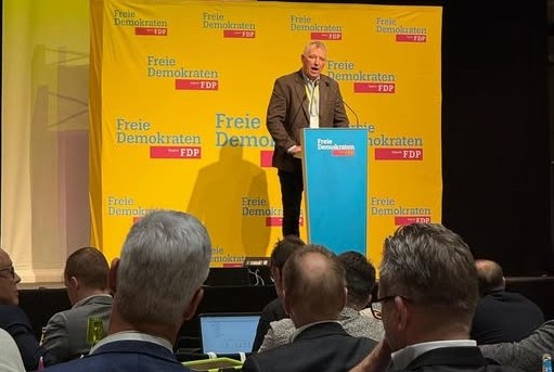 Kreisvorsitzende Axel Schmidt beim Landesparteitag der FDP Bayern