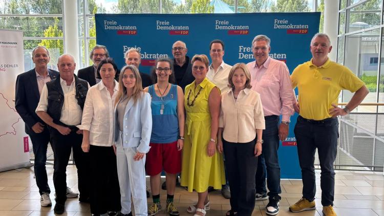 Vertreter des Kreisverbands FDP München-Land beim Landesparteitag